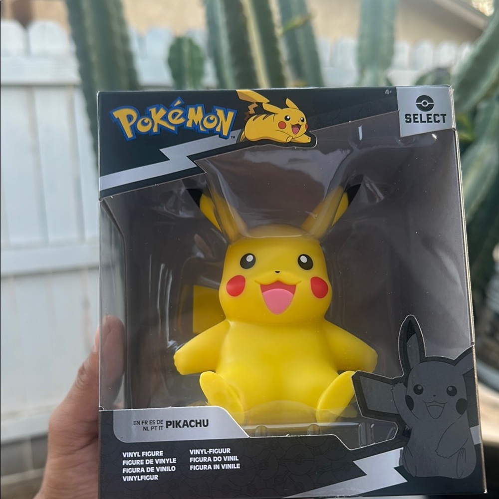 Pokémon Pikachu Vinyl Figure